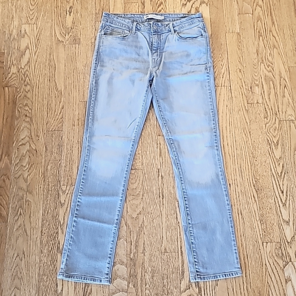 Levi's Mid-Rise Skinny grey denim jeans